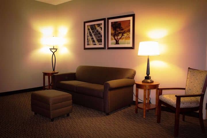 Room 15 of 25