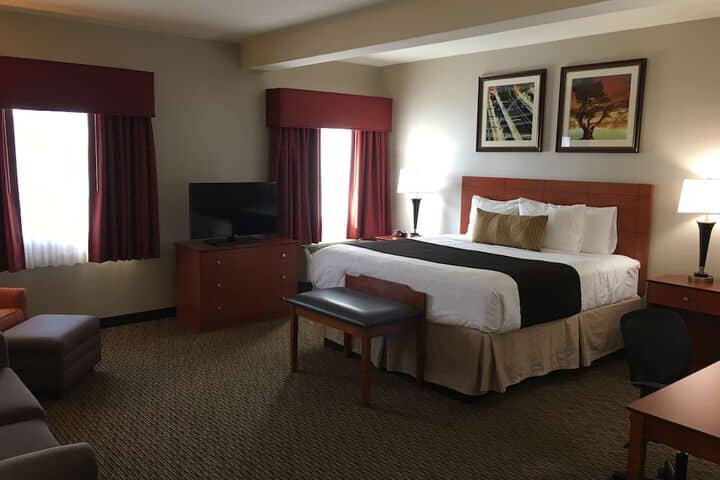 Room 6 of 25