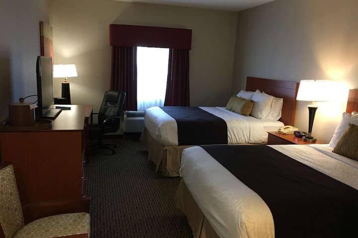 Room 3 of 25