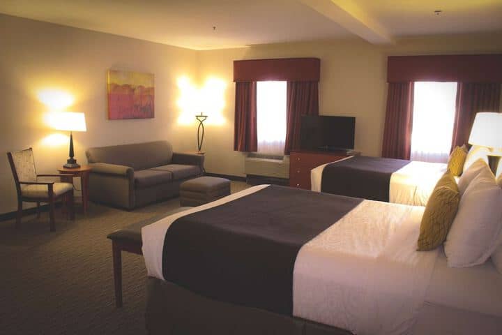 Room 12 of 25